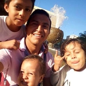 Meet your Posher, Luis abraham